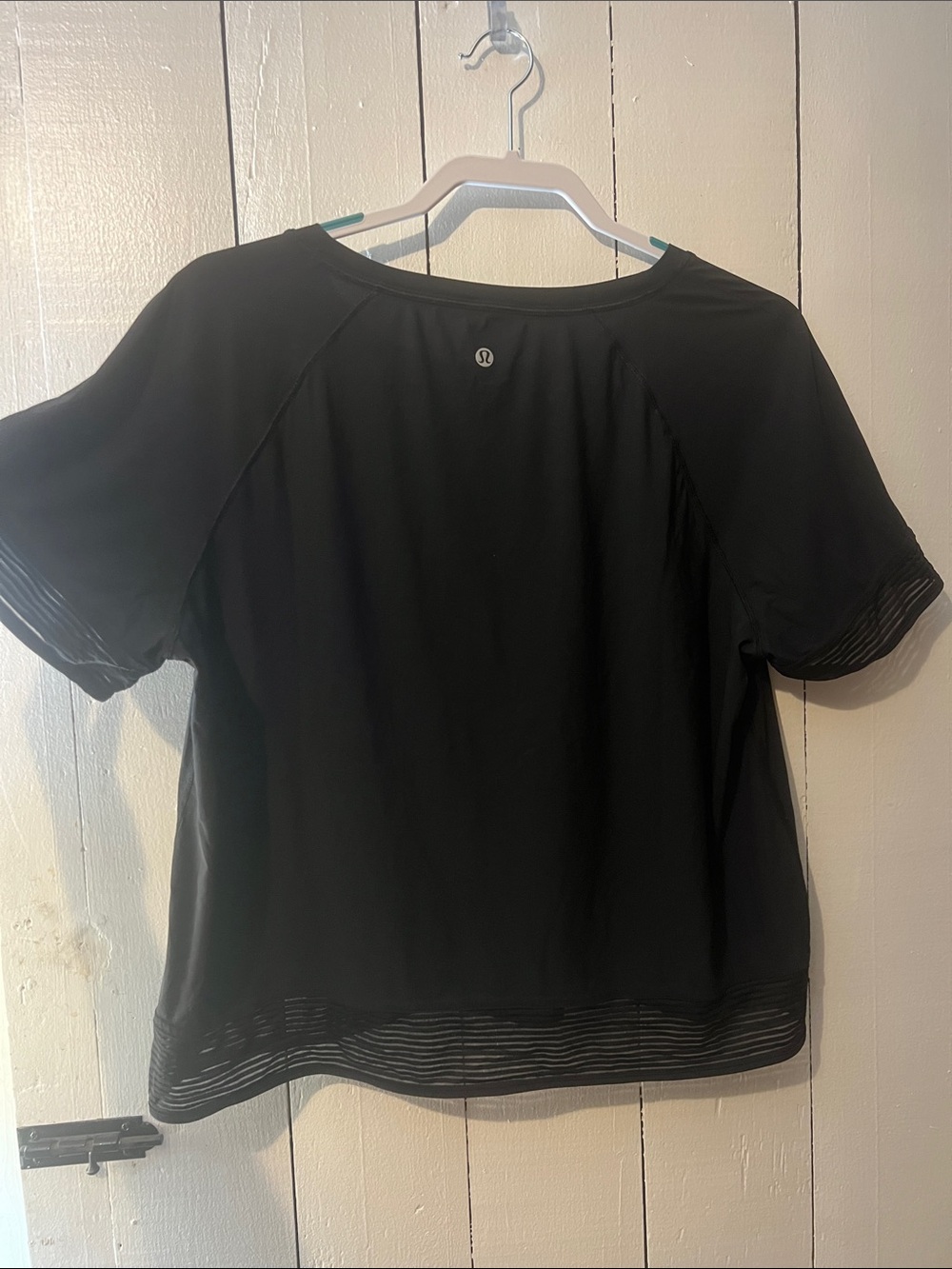 lululemon cropped athletic shirt size 10